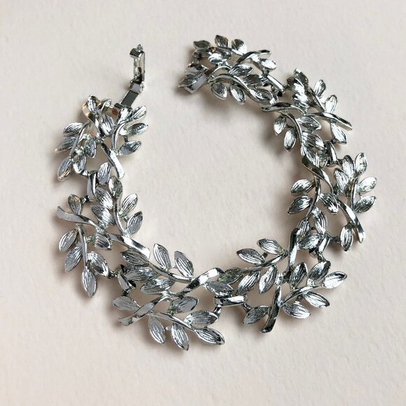 Leaf Link Women's Silvertone, Wide Chunky Leaves Bracelet - Picture 9 of 9